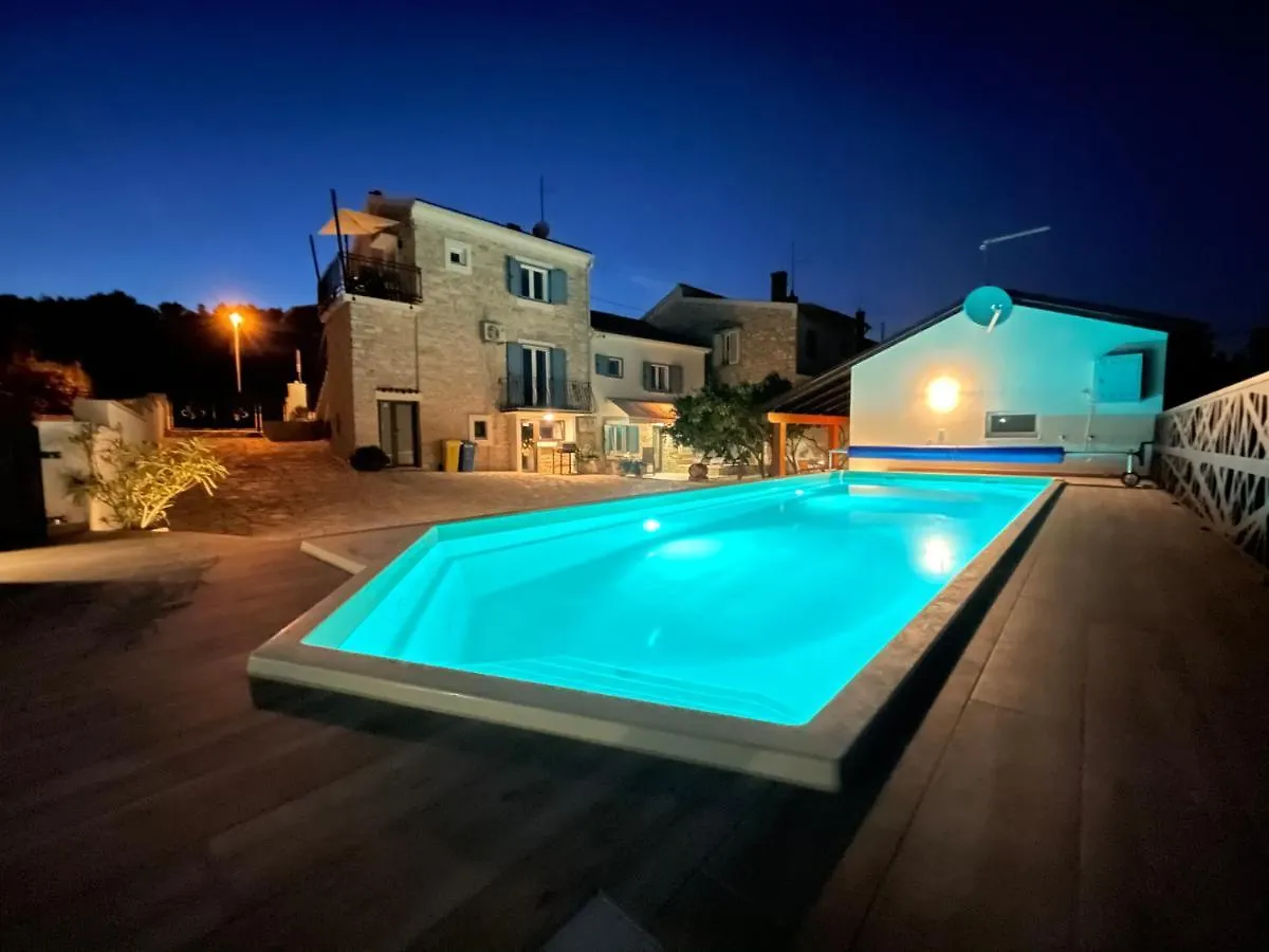 Apartments Nona Pula