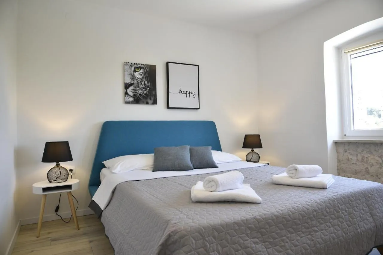 Apartments Nona Pula
