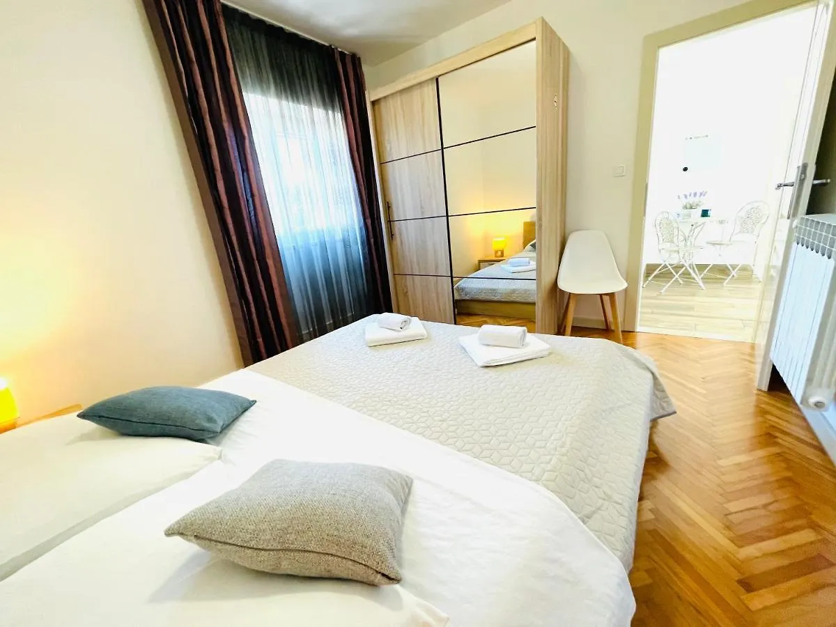 Apartments Nona Pula Hırvatistan