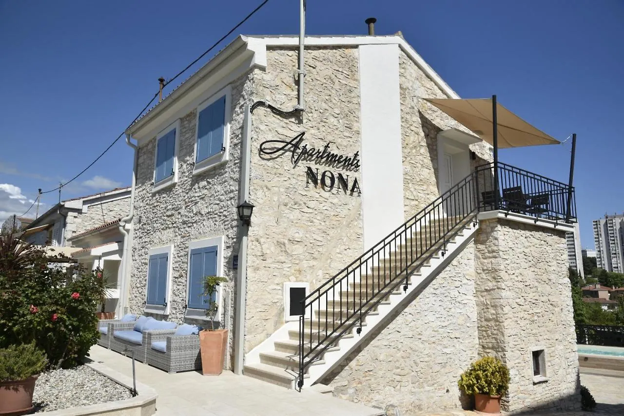 Apartments Nona Pula