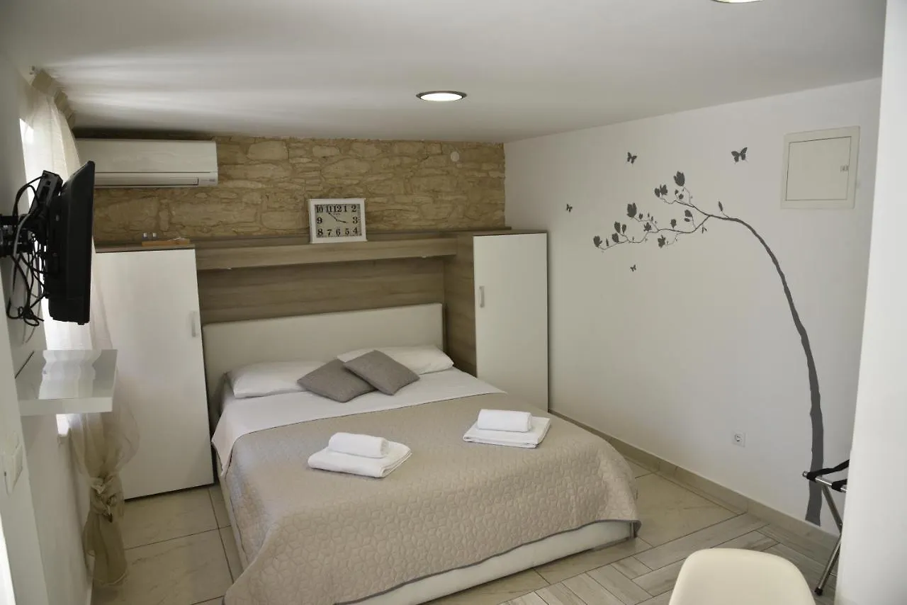 Apartments Nona Pula